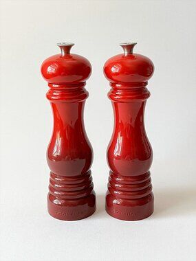 Le Creuset Salt and Pepper Mill Set of 2 Cerise 8"